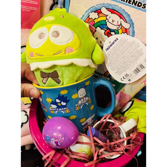 Hello kitty and friends Easter bundle with adorable 40 x 50 rainbow world throw - Picture 7 of 12